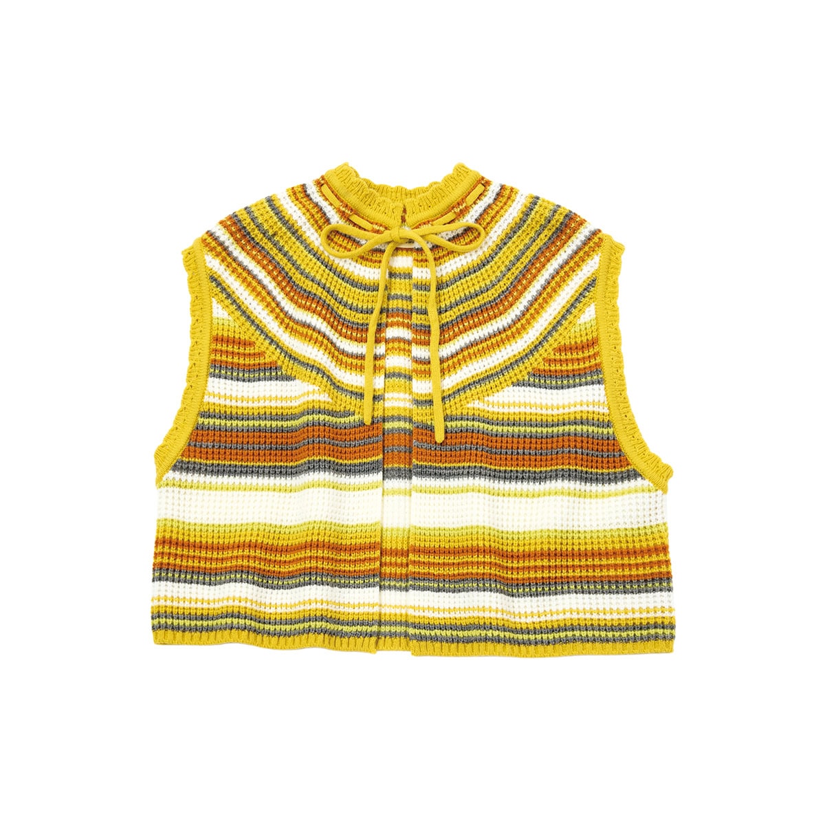 手編みニットがモチーフのビームスボーイのベストはシンプルな装いが華やかに【リンネル11月号】