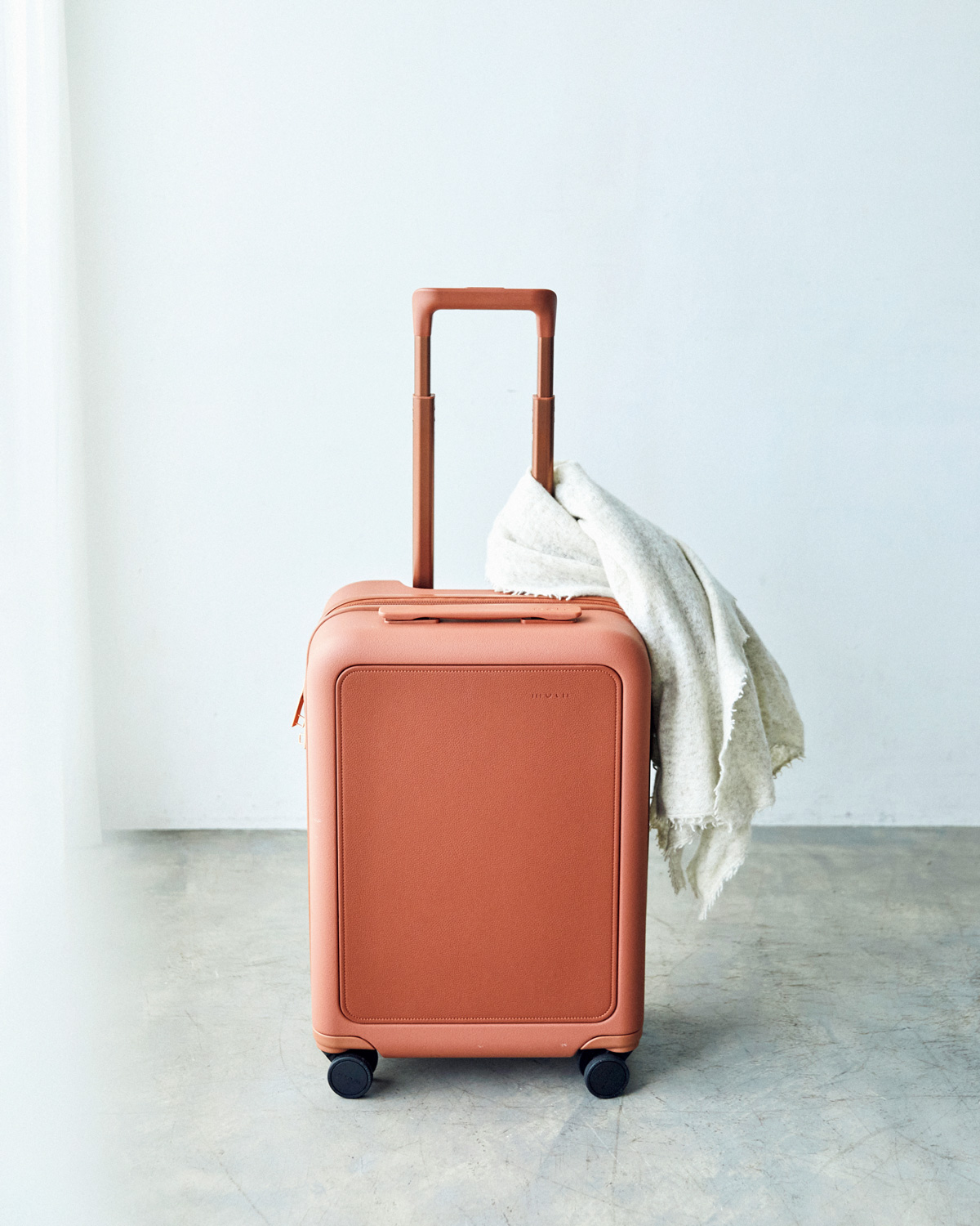 大人女性の旅におすすめのスーツケース 34L［H54×W37×D21.5］¥69,300／moln（モルン）