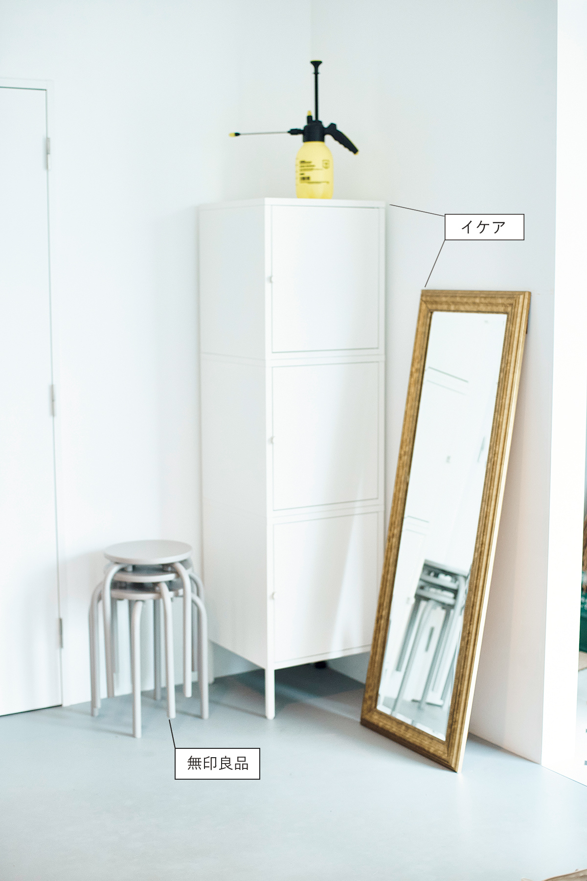 イケアと無印良品を取り入れたインテリア実例。イケアのハイキャビネットと無印のスチールがマッチ!