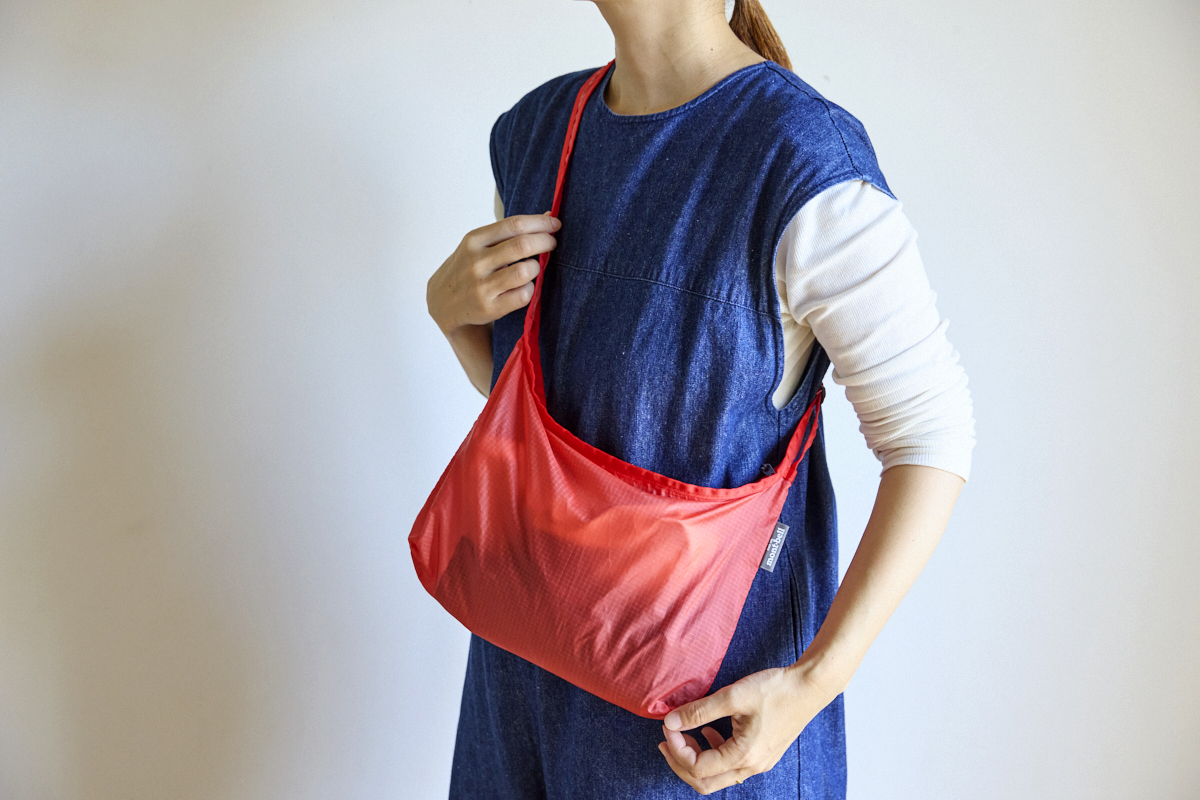 U.L.MONO ショルダーMサイズに入れたキャンプの持ち物