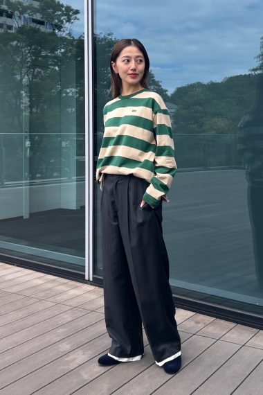 ビームス プレス 河江遥香さんの私服ファッションスナップ。太めボーダーが主役！ ワイドパンツで洗練された大人カジュアルに