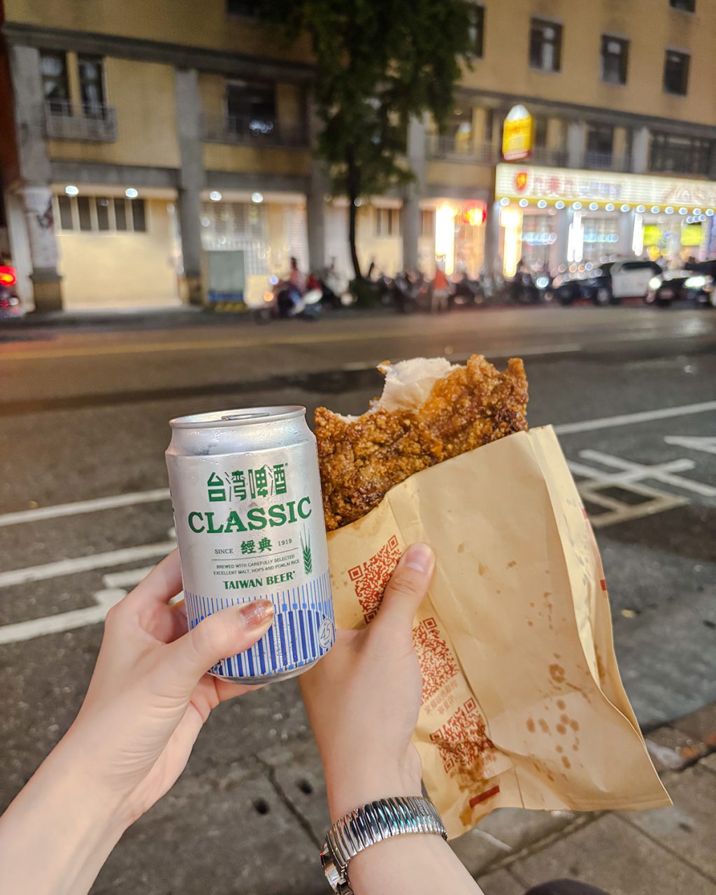【台北1日観光で楽しむ台湾グルメ】 小籠包・魯肉飯・夜市まで食べ尽くし！