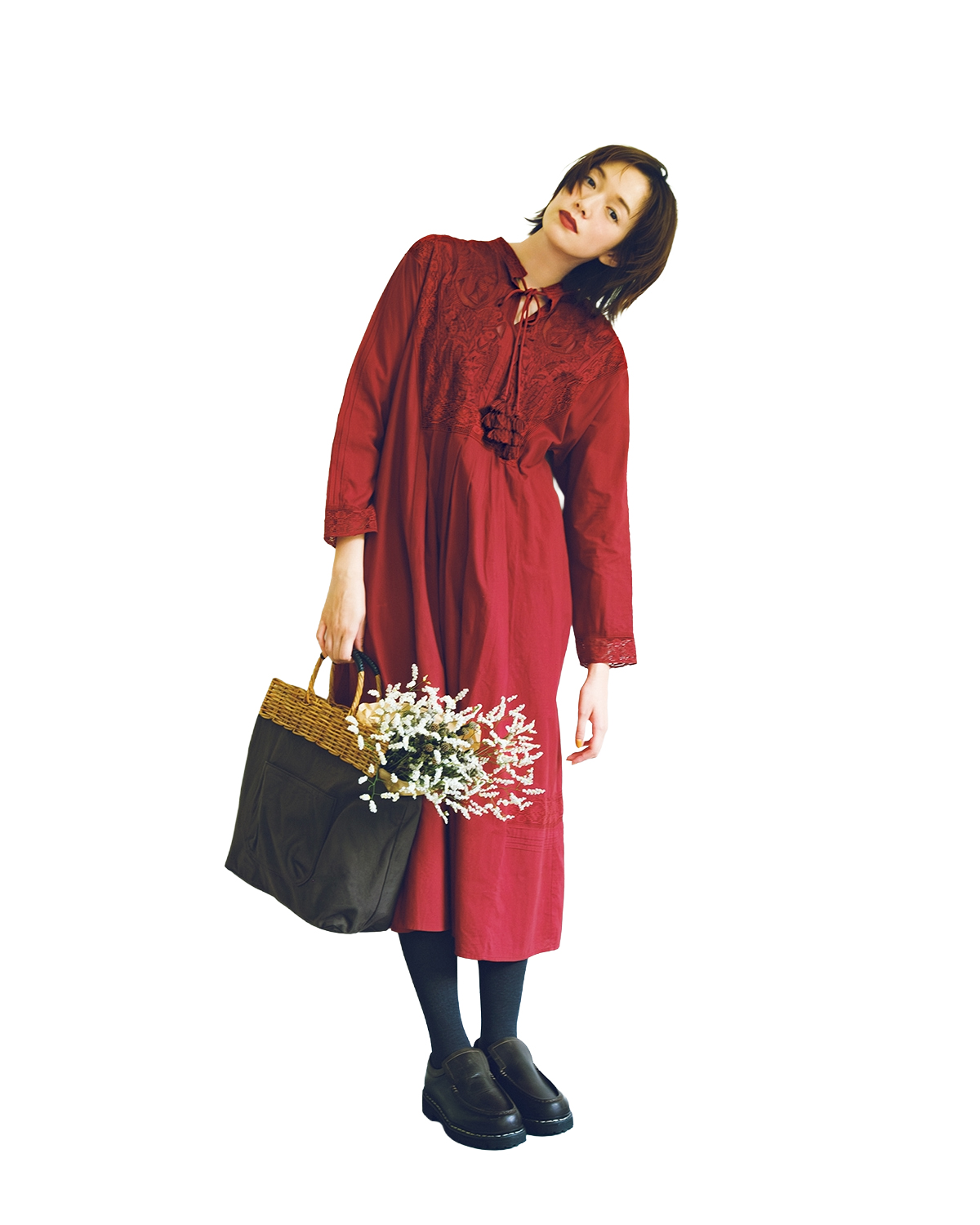 残暑を楽しむ大人の軽やかコーデ