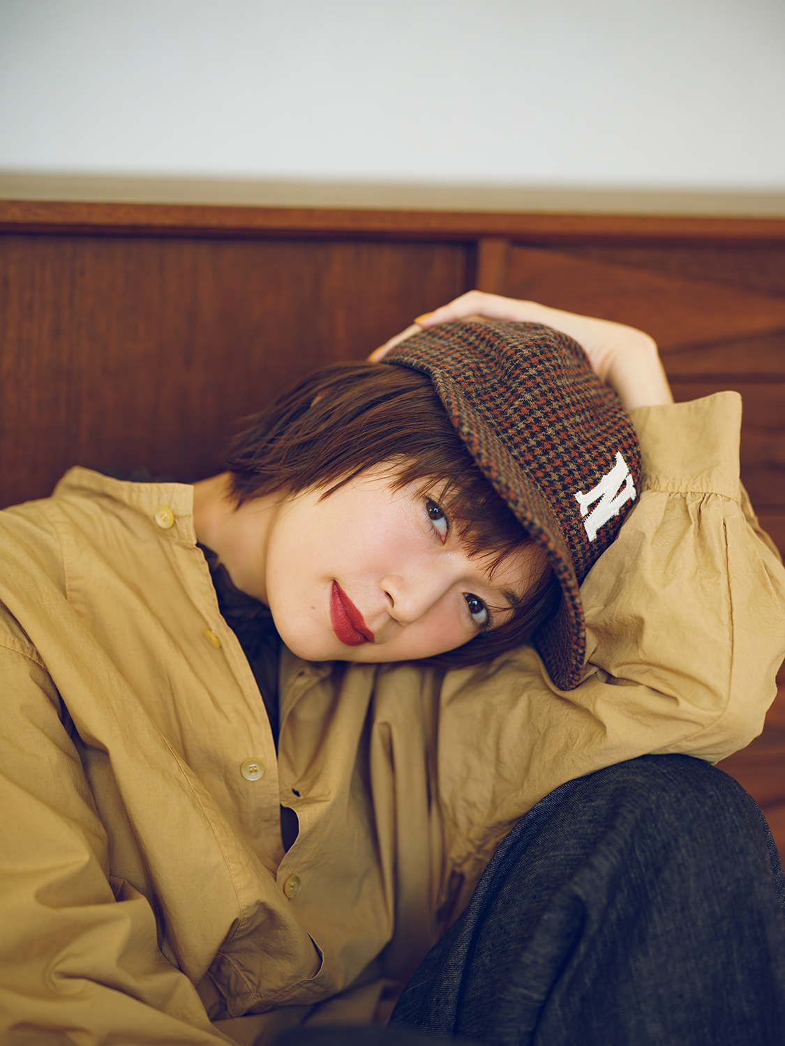 佐藤栞里さんが着こなす秋のキャップコーデ