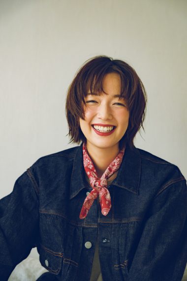 佐藤栞里さんがMASTER & Coでつくる秋の装い