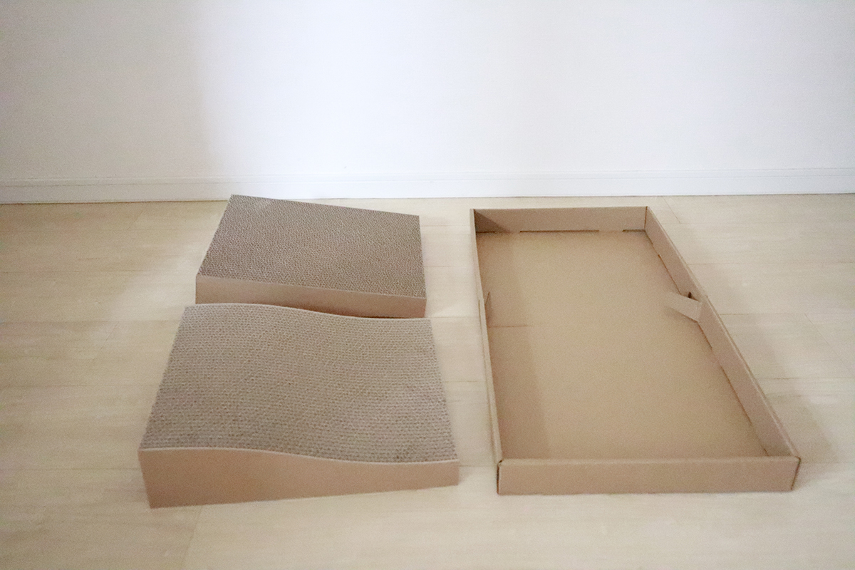 無印良品のダンボール爪とぎは簡単な組み立て式