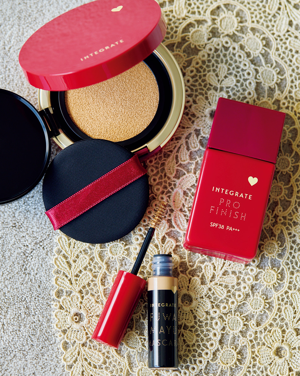 インテグレート プロフィニッシュクッションSPF50+·PA+++ ¥2,970(編集部調べ) プロフィニッシュリキッド N SPF38·PA+++ 30mL 全4色 ¥1,980(編集部調べ) ふわ眉マスカラ 全5色 ¥1,045