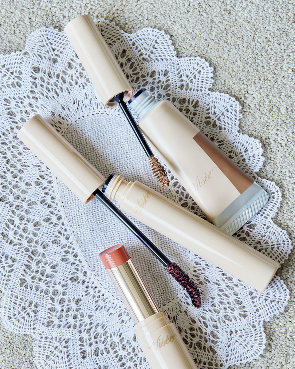 ヴィセ フラッフデザイン アイブロウカラー 全4色 ¥1,100(編集部調べ) ディテールフィット マスカラ 全2色¥1,540(編集部調べ) エッセンス プランプバーム 全6色¥1,650(編集部調べ)