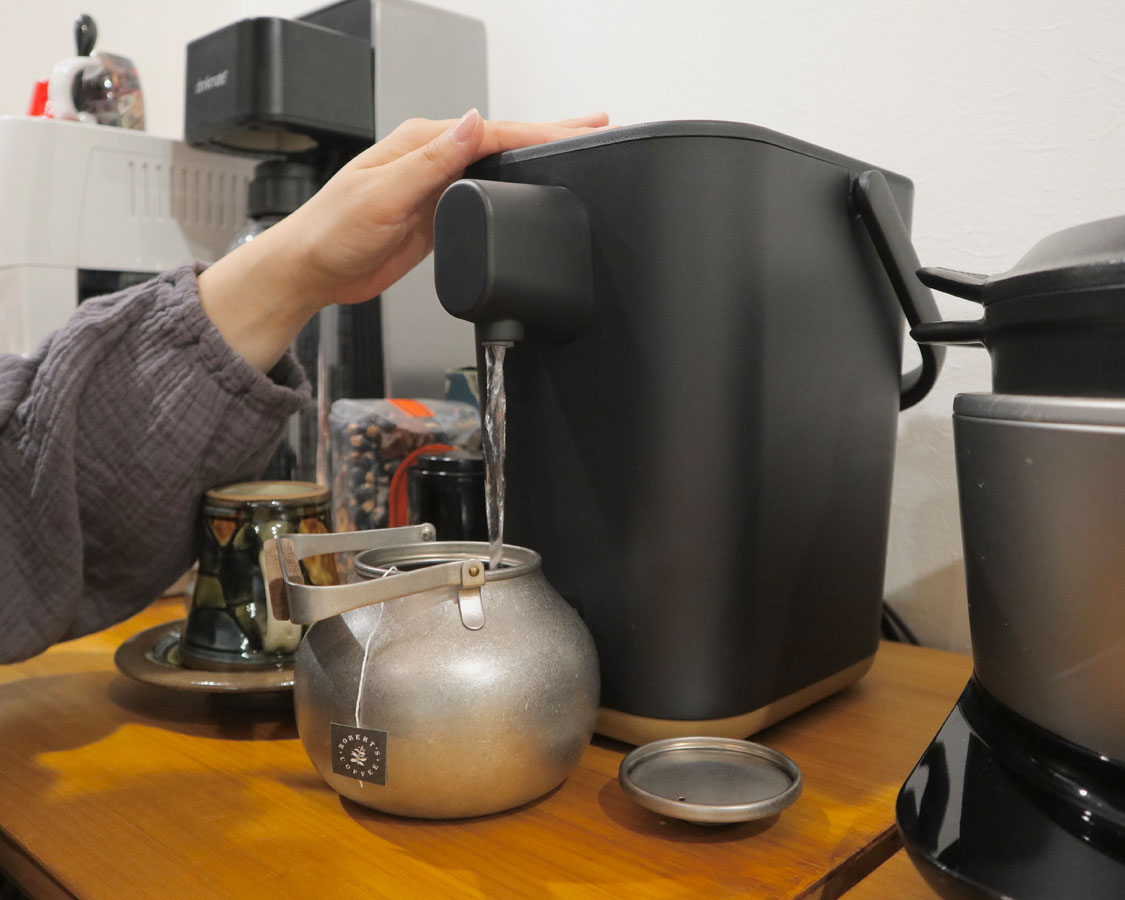 あっという間にお湯が沸く、象印のSTANシリーズ電動ポット