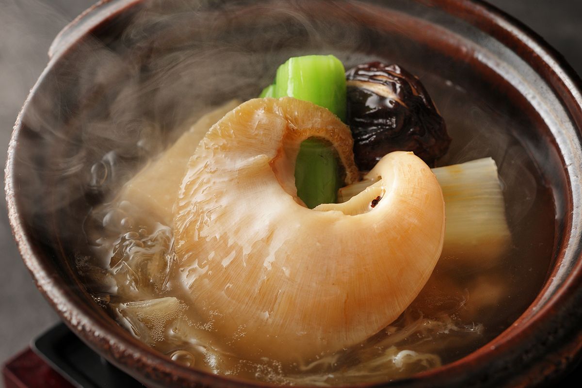 大きなふかひれに舌鼓できる、小鍋「ふかひれ利休鍋」