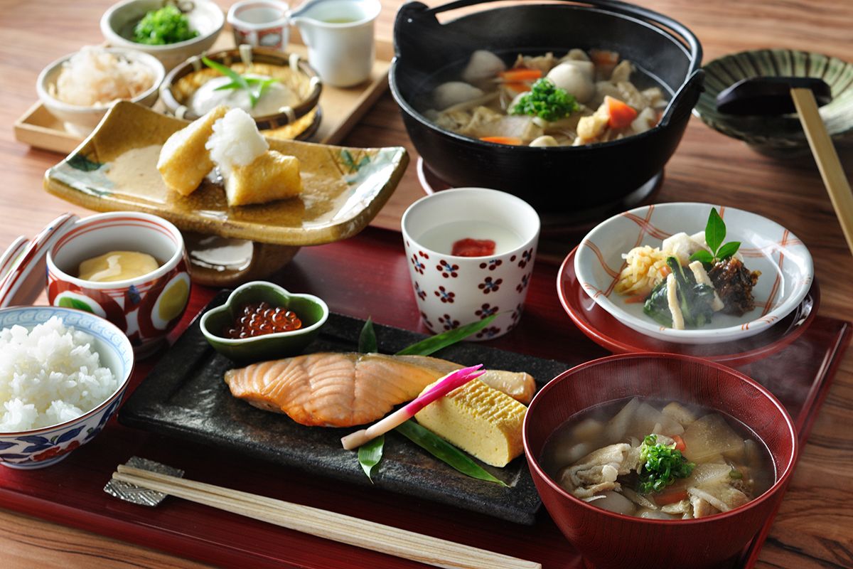 朝食も宮城県名物をふんだんに使用し、豪華なお料理に！