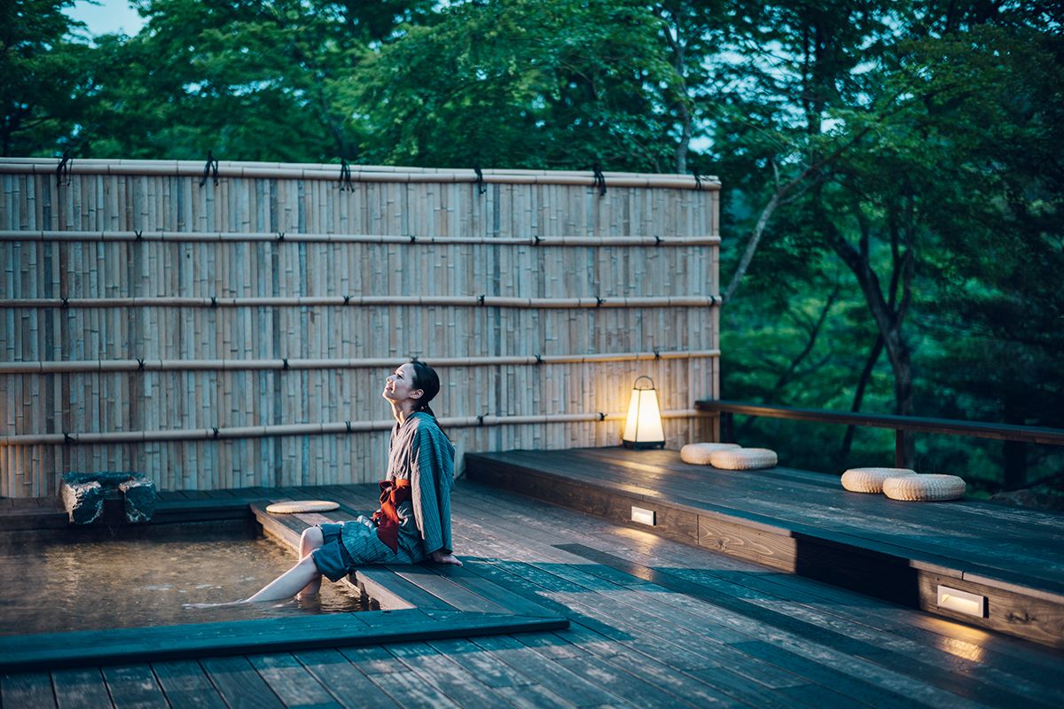「界 秋保」の足湯テラス