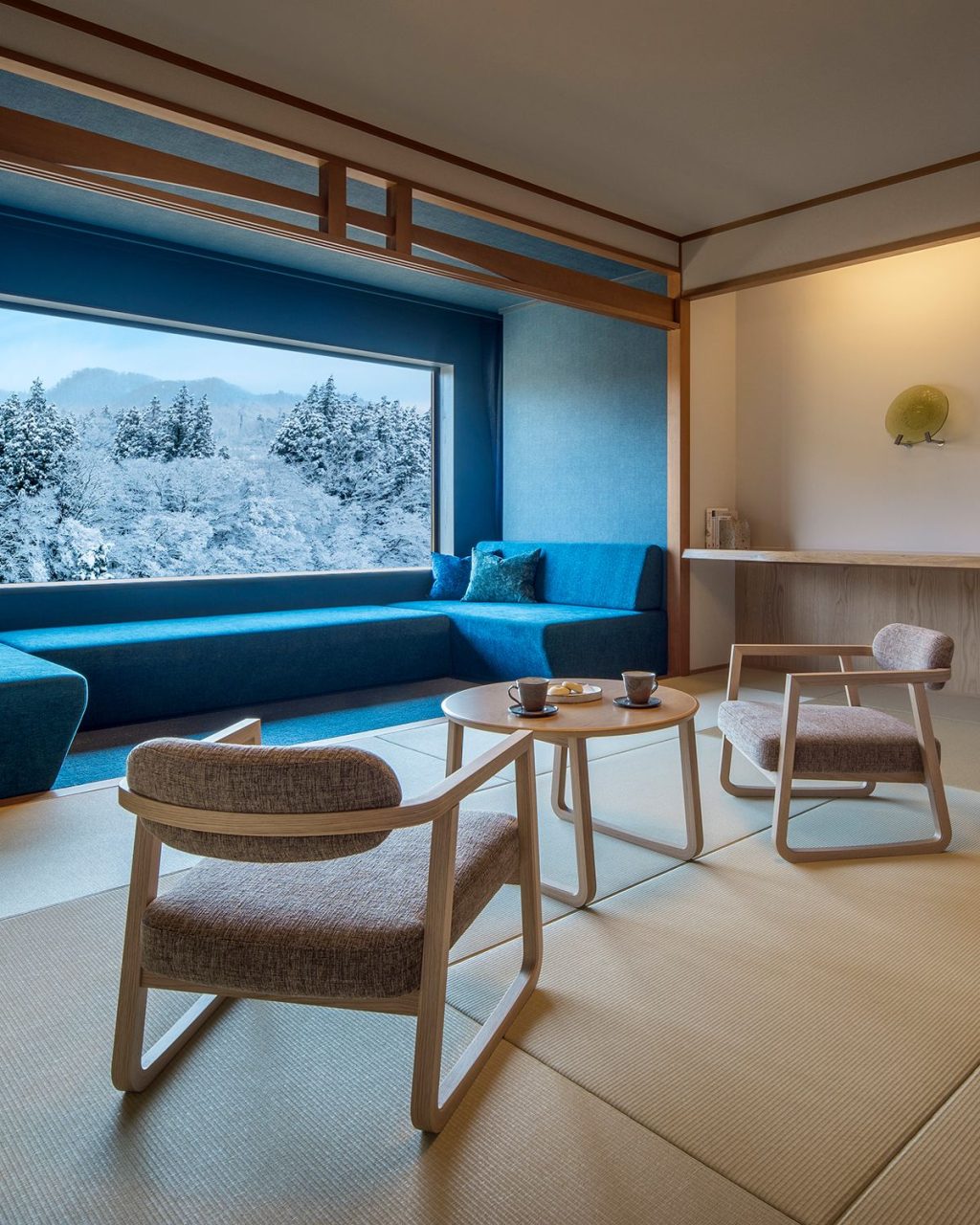 宮城県にある、星野リゾート「界 秋保」で伝統文化と地域の特色を楽しむ温泉宿で、癒やされるひとときを