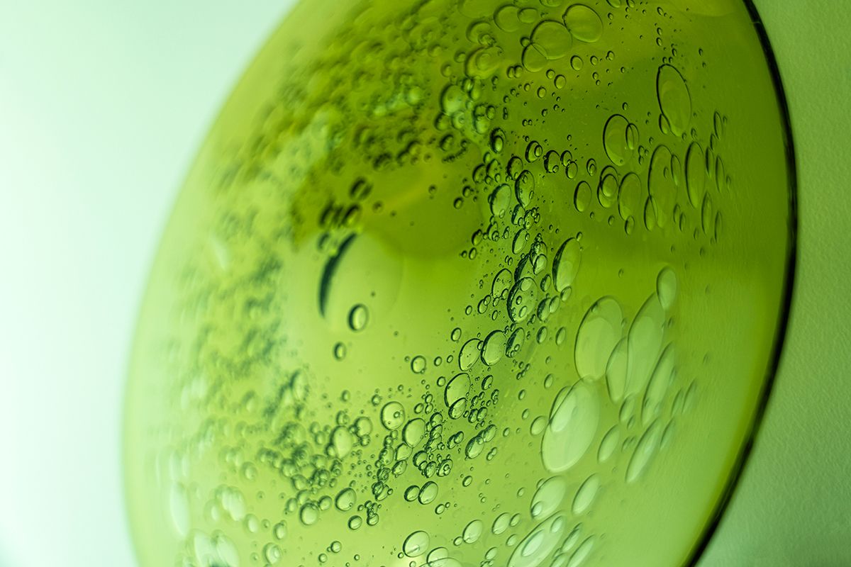 宮城県の伝統工芸「仙台ガラスのアート」は、思わず目を奪われる美しさ