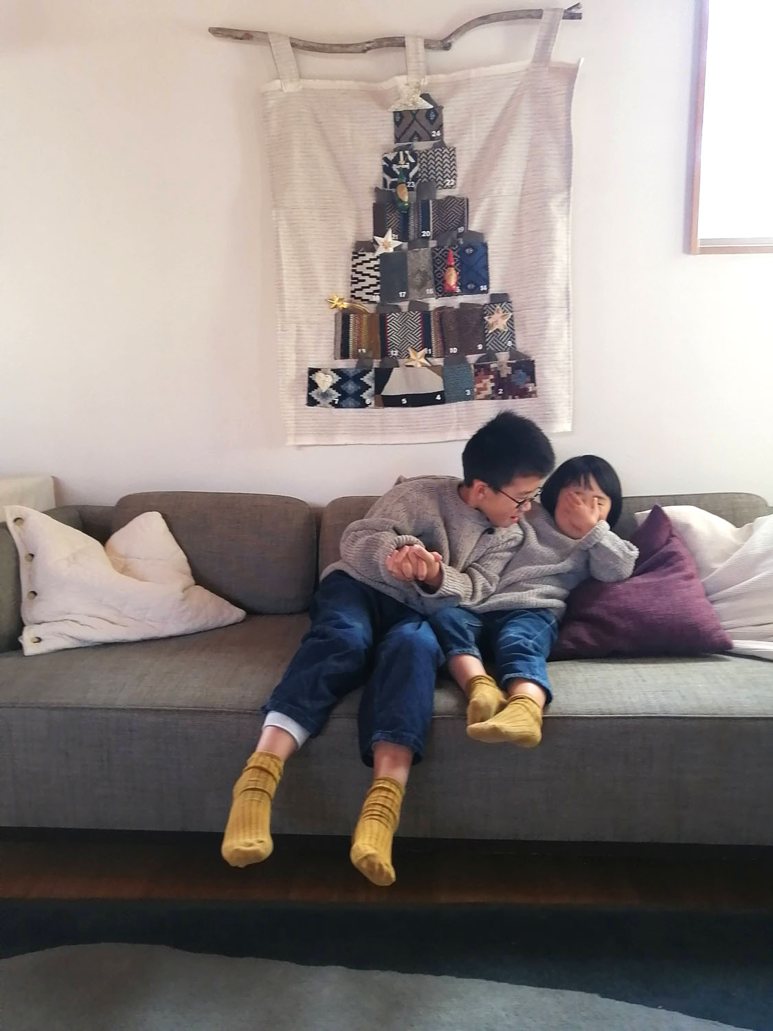 ソファーで家族がほっとくつろげる空間