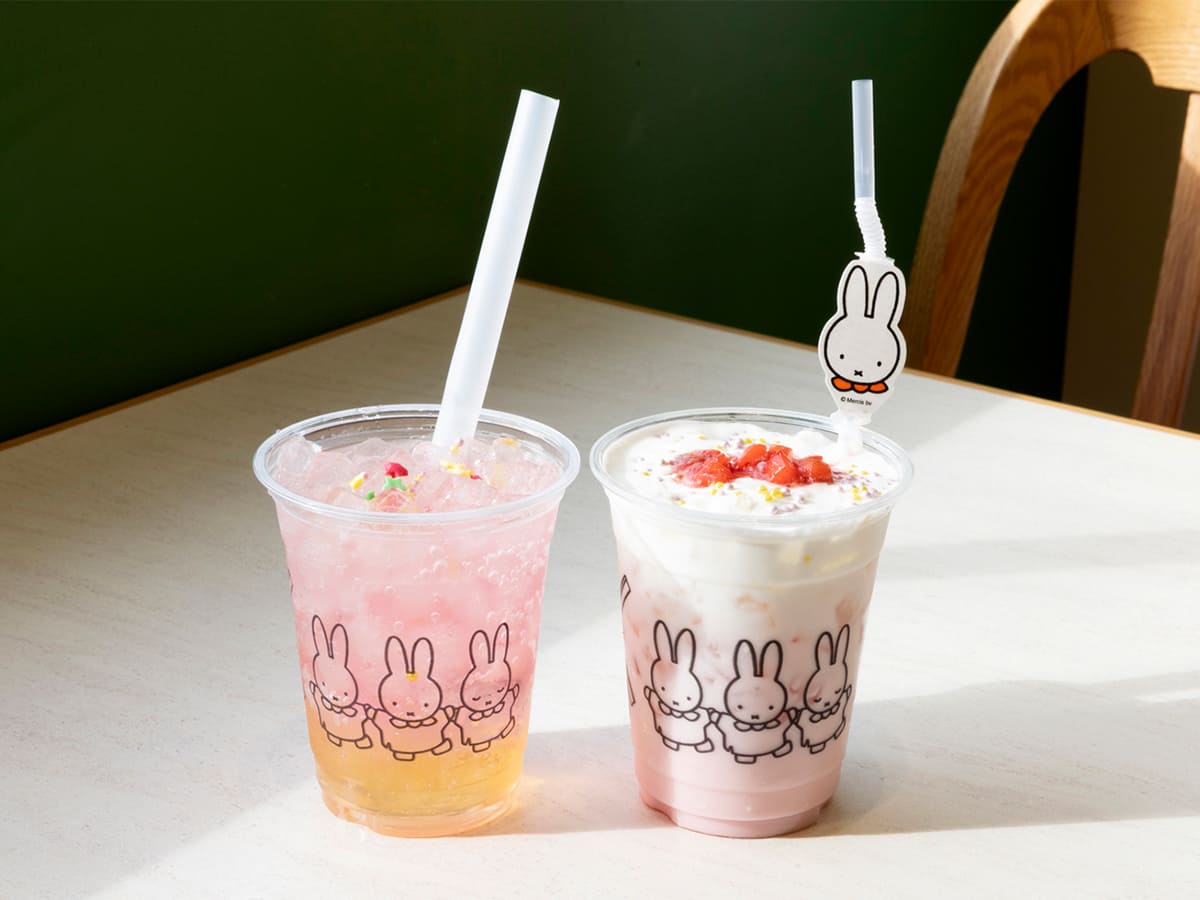 【長崎・ハウステンボス】ミッフィーのセレブレーションいちごラテ(¥800)ミッフィーのセレブレーションソーダ(¥700)