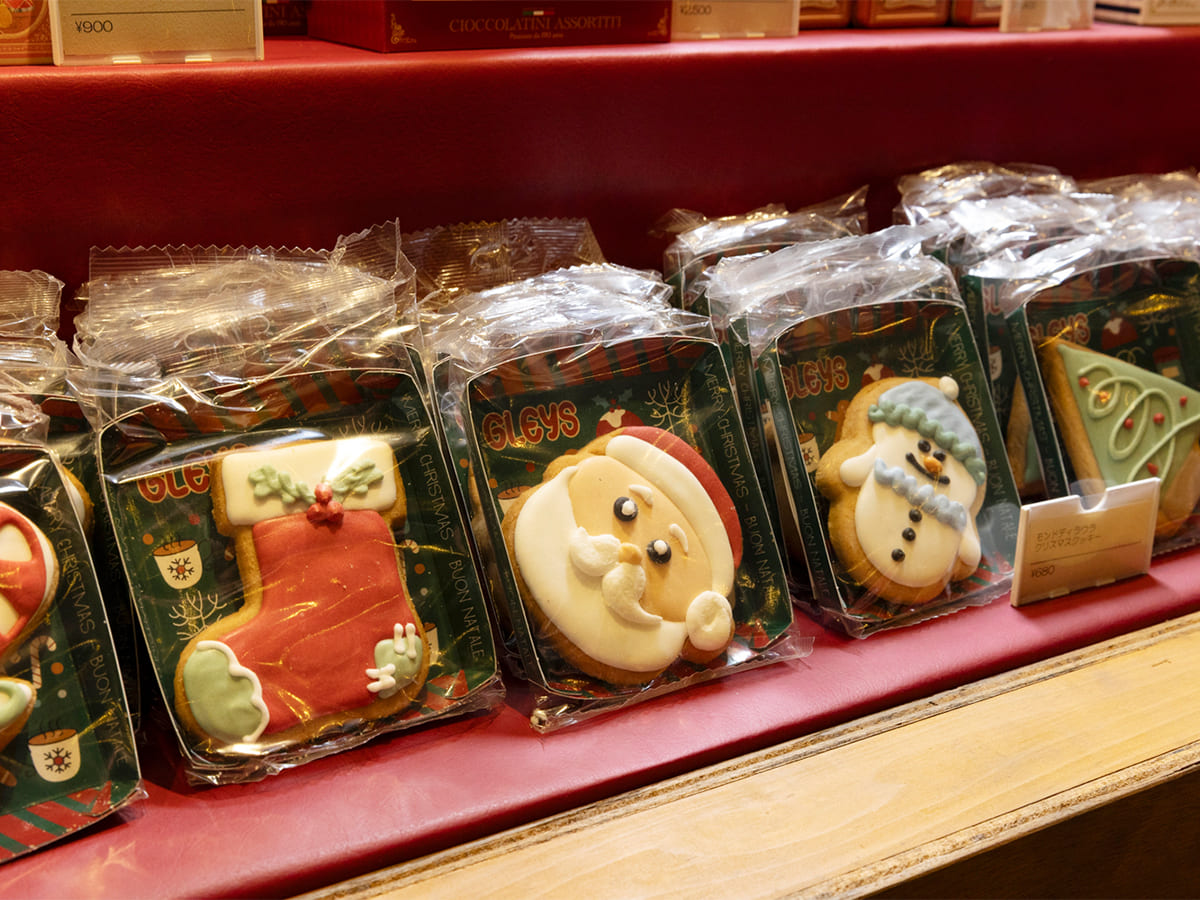 【ハウステンボスのクリスマス2025】クリスマスマーケットには、お土産に重宝するサンタやクリスマスツリーのクッキーも