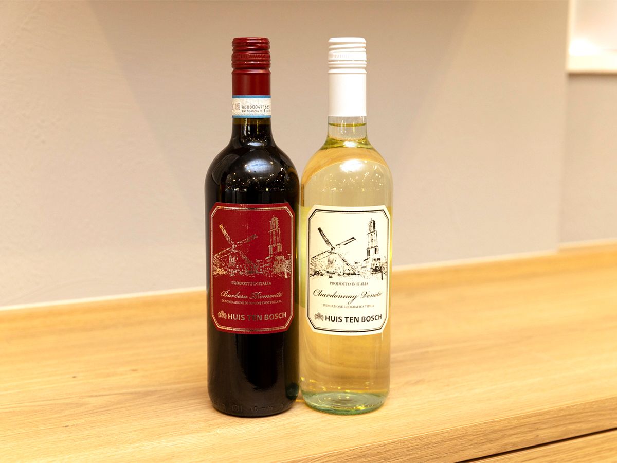 【ハウステンボスのおすすめおみやげ】白ワイン、赤ワイン（各￥1,800）