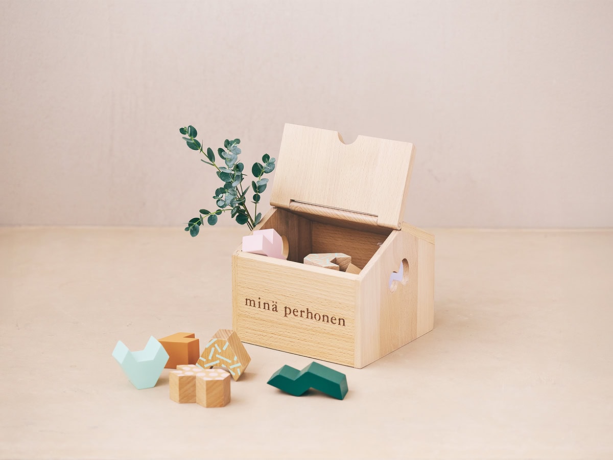 【出産お祝いにおすすめギフト】ミナ ペルホネンのtsumiki - friends -やさしい色の積み木セット