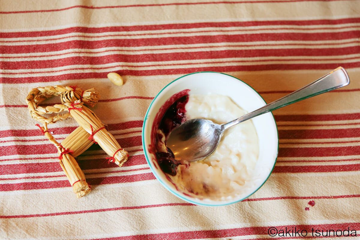 北欧のクリスマスイブの伝統のミルク粥