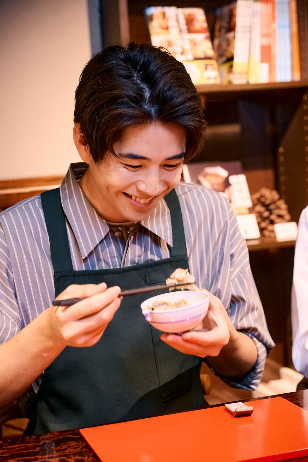 炊き込みごはんのおいしさに驚いた中沢元紀くん