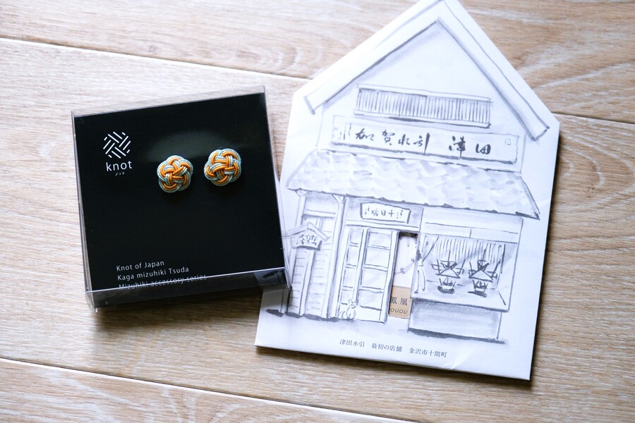 加賀水引 津田」で体験したピアス作りでは、完成したものを台紙付きでケースに入れてもらえたのがうれしかったです。