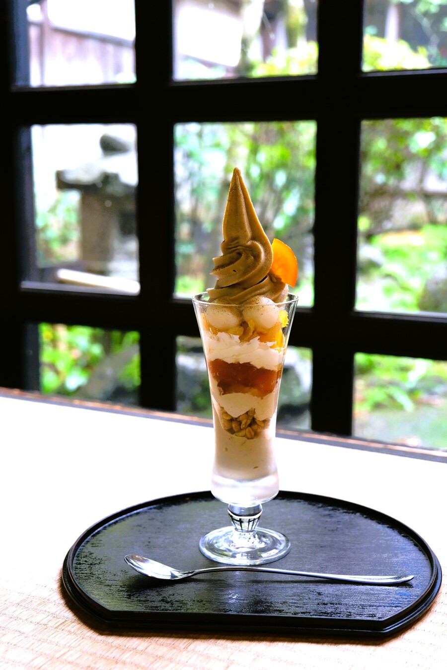 野田屋茶店のほっこり加賀棒茶パフェ1,000円