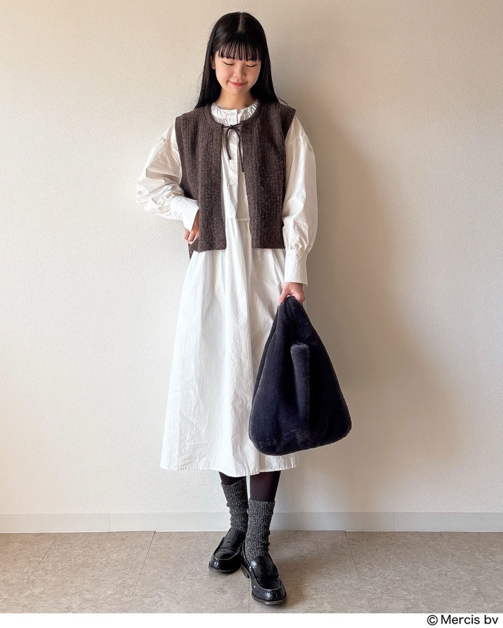 2025年12月19日発売の『リンネル』2月号付録は、ミッフィーがかわいいもこもこファーバッグ