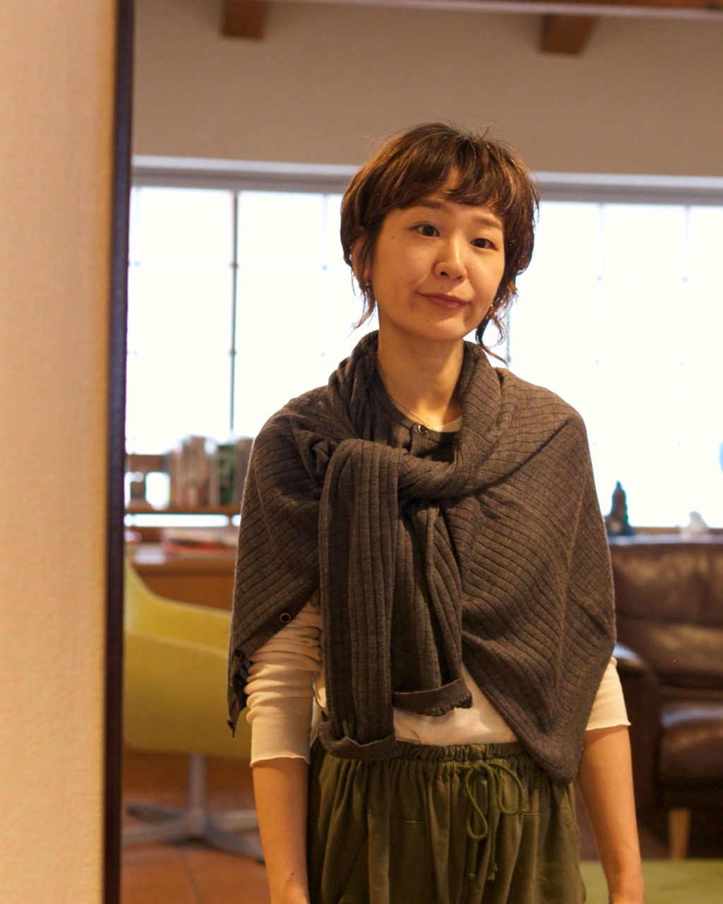 【ユニクロのカーディガンを使った3つの着こなしアイデア】秋のおしゃれを楽しむカーディガン研究