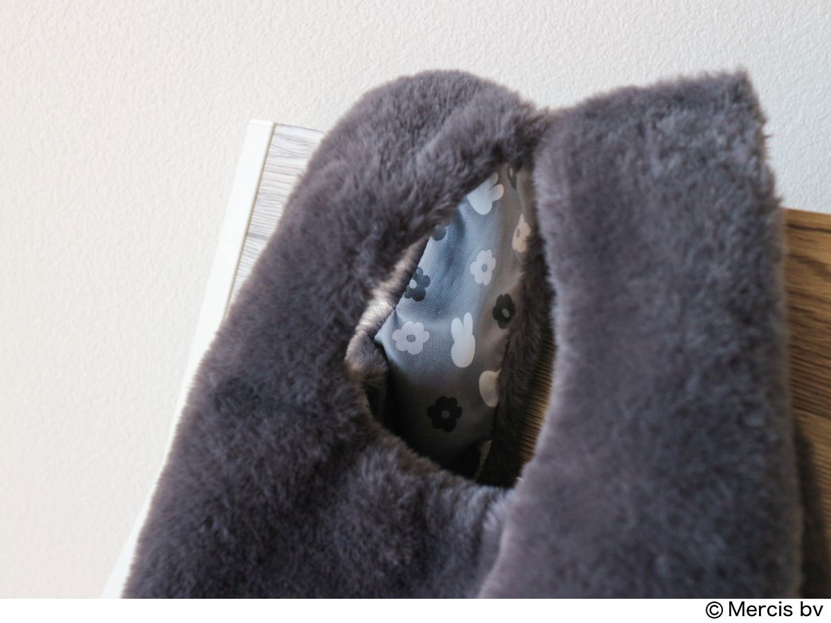 『リンネル』2月号付録ファーバッグ　裏地はミッフィーと花の総柄