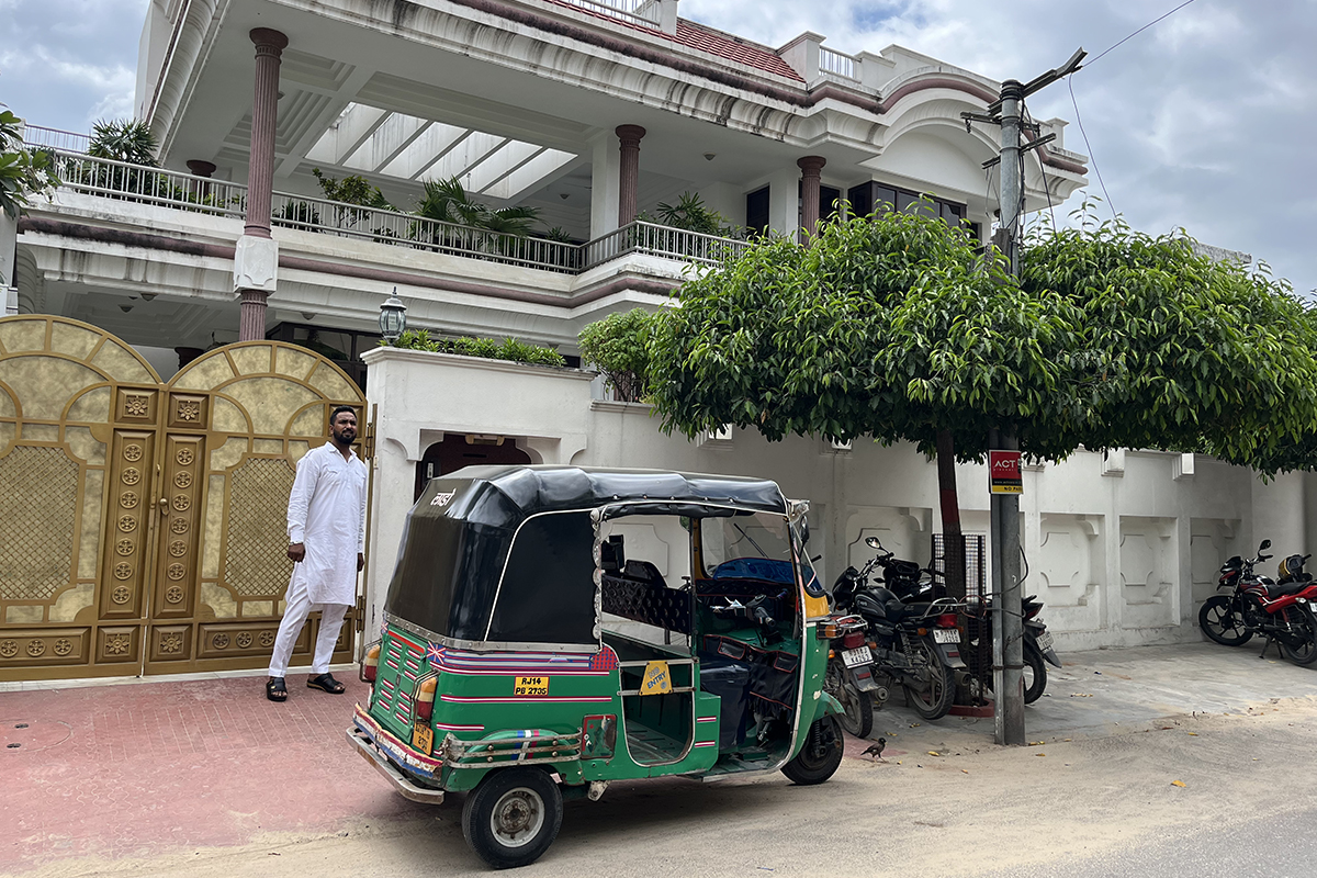 「好きがつながって形になる」ヘアメイク加藤恵さんが、インド発のパジャマブランド【KiNAARA（キナーラ）】を始めたワケ