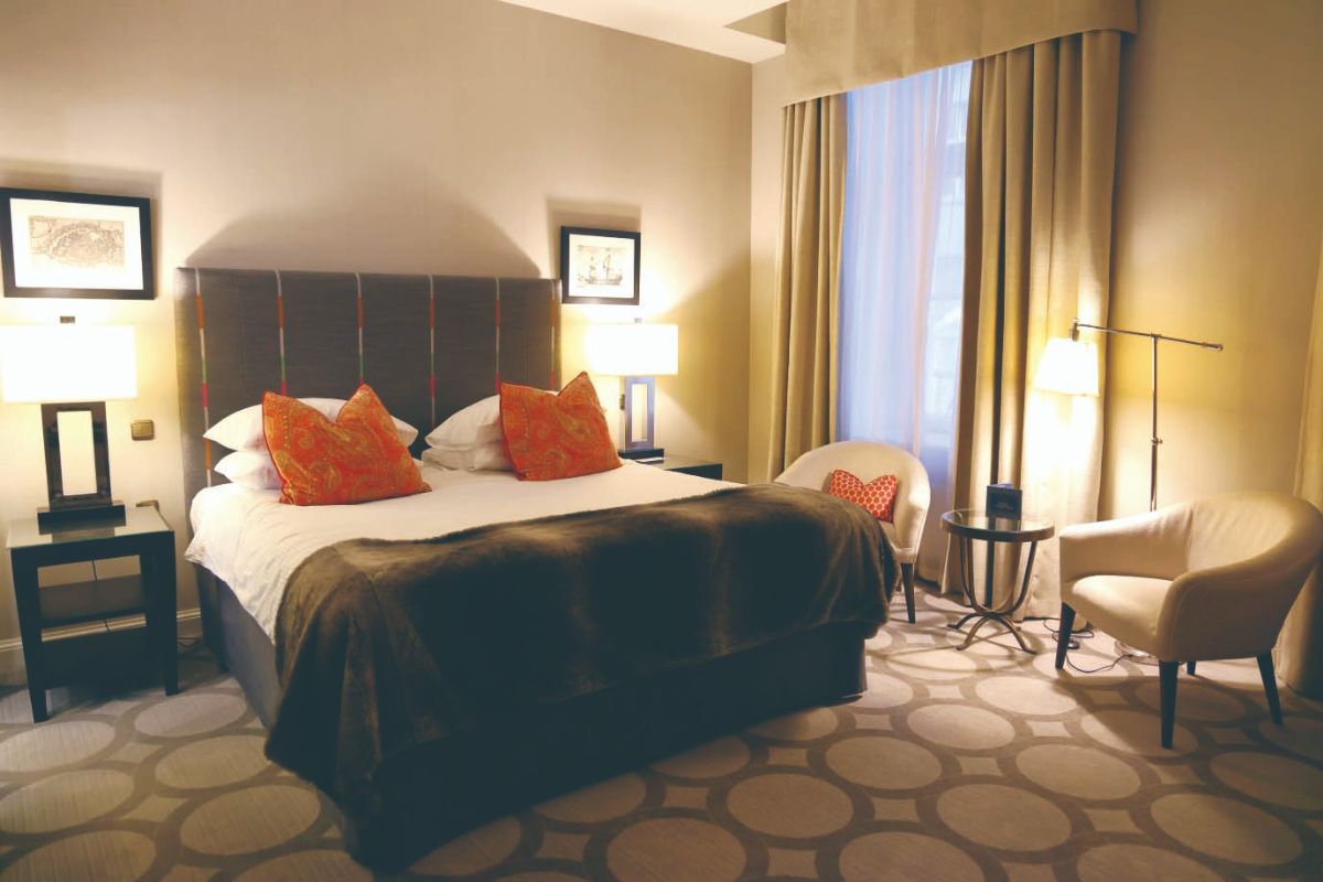 ラトビアの首都「リガ」クリスマス観光おすすめスポット4選 アクセス抜群な5つ星ホテル「Riga Grand Palace Hotel」