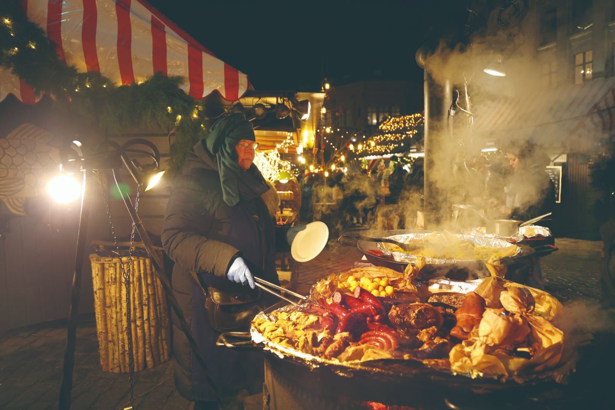 ラトビアの首都「リガ」クリスマス観光おすすめスポット4選 「リガ大聖堂のクリスマスマーケット」