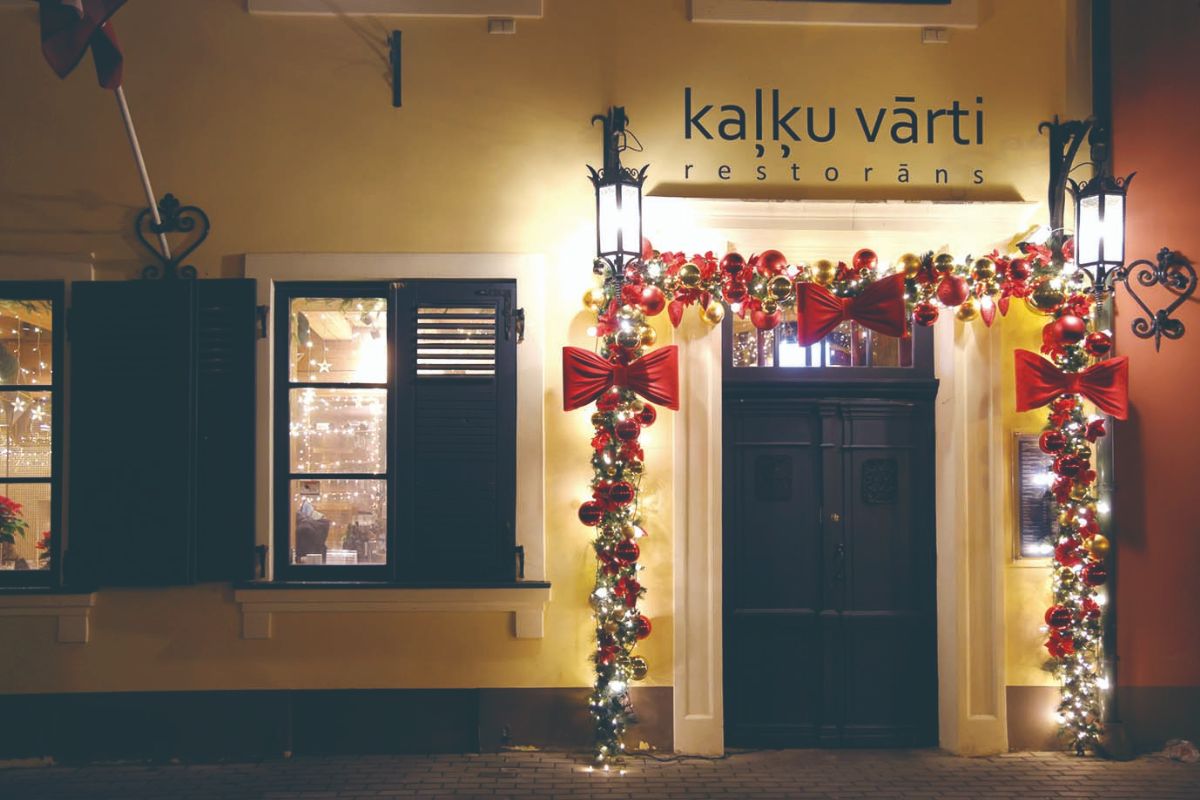 トビアの首都「リガ」クリスマス観光おすすめスポット4選 クリスマスムード一色な豪華ディナー 「Kaļķu Vārti」