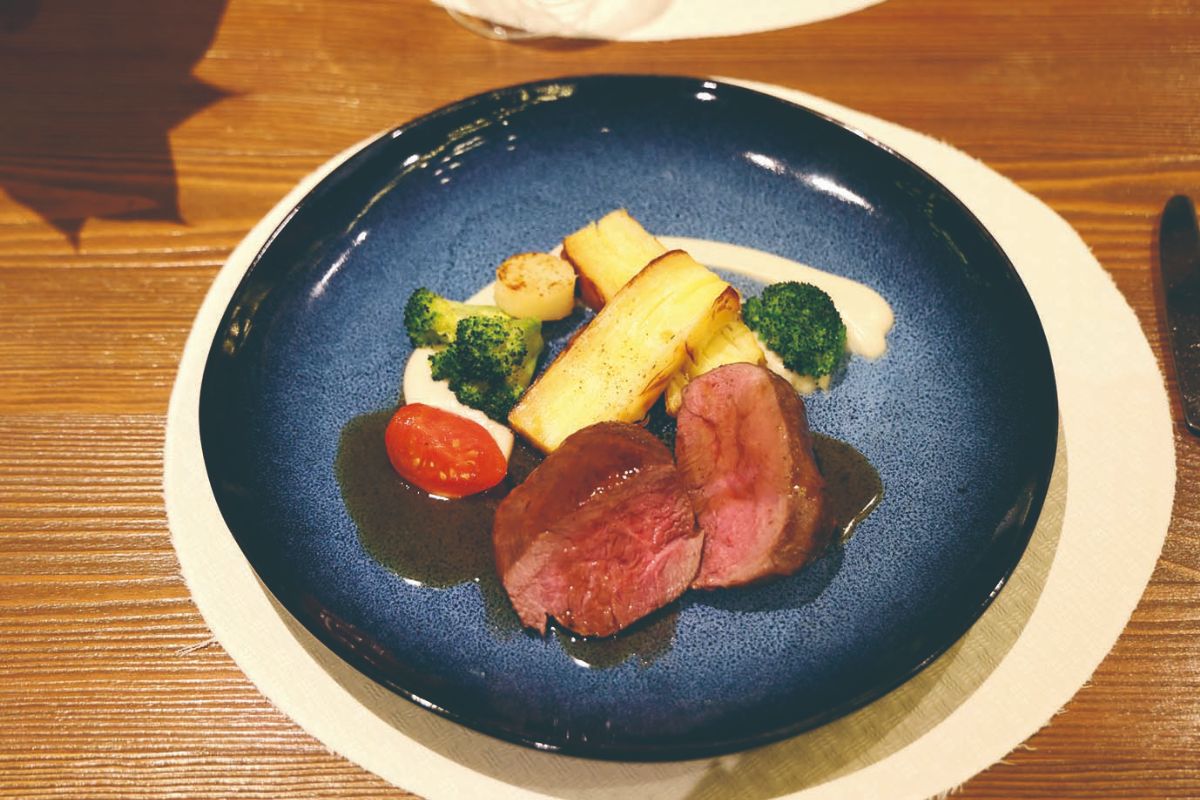 トビアの首都「リガ」クリスマス観光おすすめスポット4選 クリスマスムード一色な豪華ディナー 「Kaļķu Vārti」