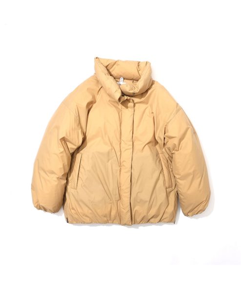 スタンドカラーダウンジャケット