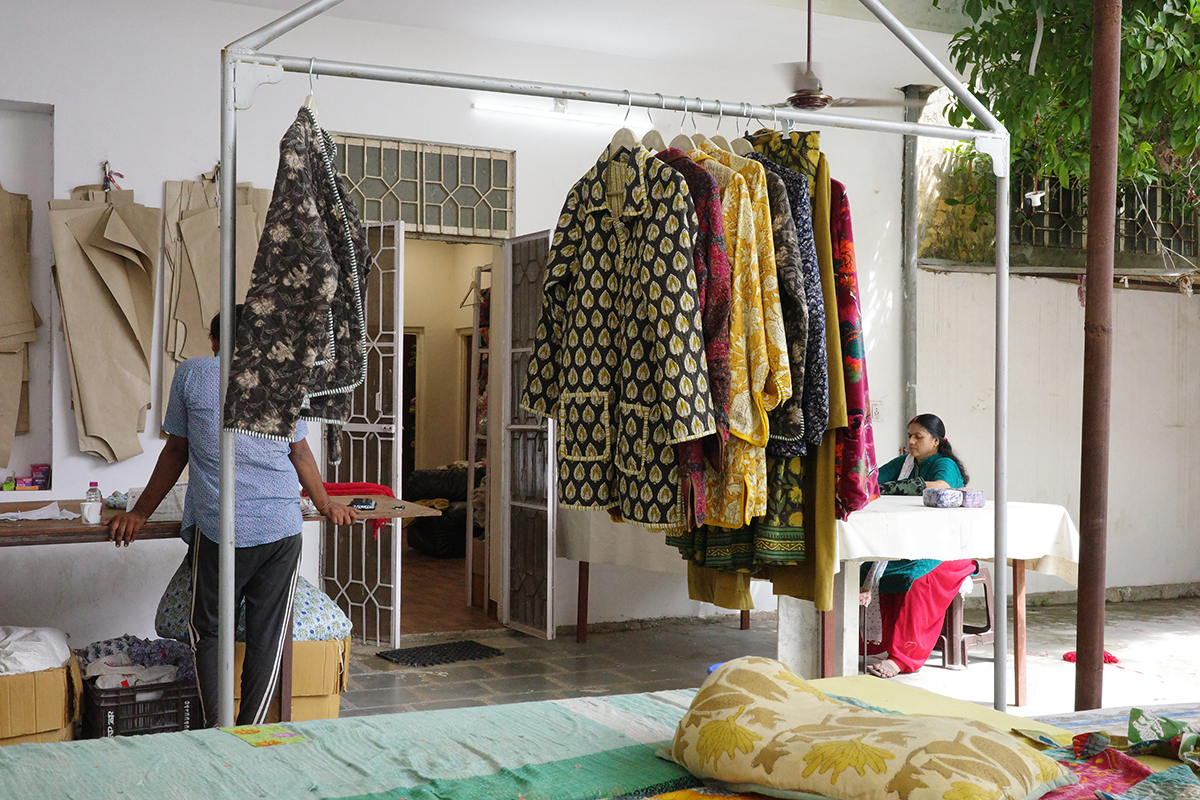 「好きがつながって形になる」ヘアメイク加藤恵さんが、インド発のパジャマブランド【KiNAARA（キナーラ）】を始めたワケ