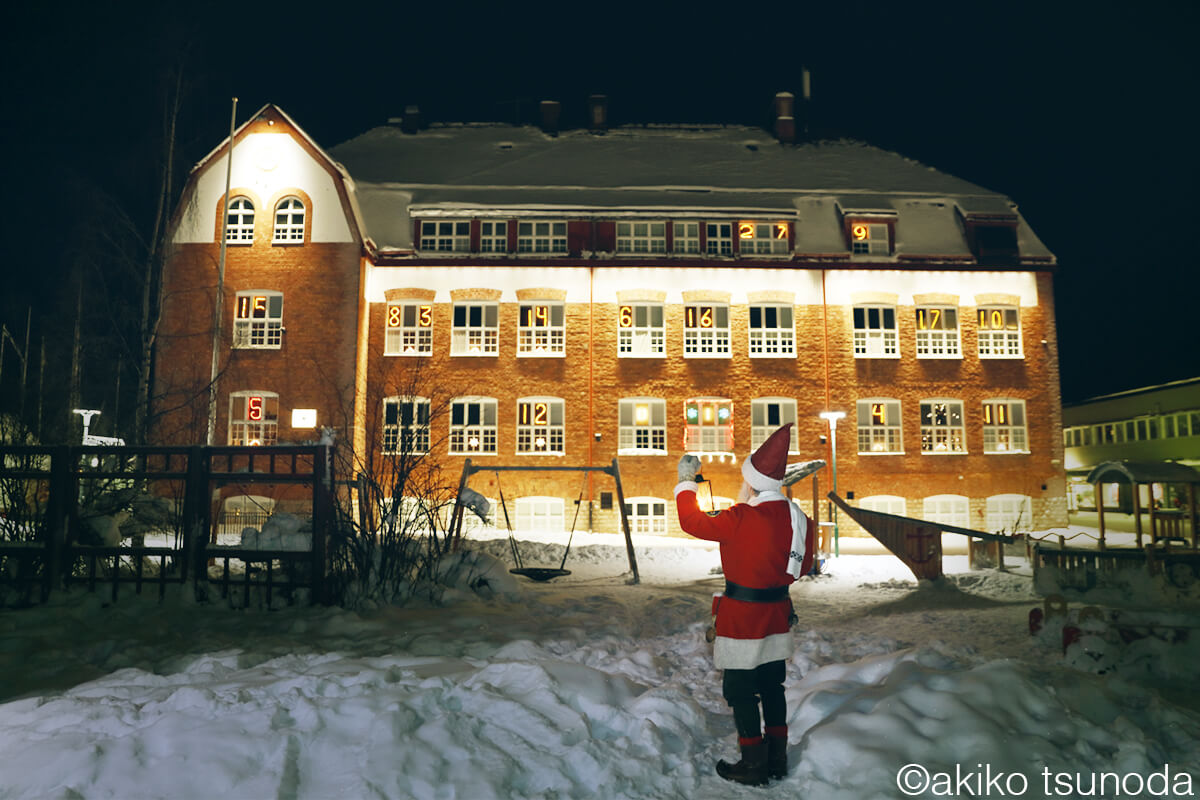 スウェーデンのサンタさんの後ろ姿