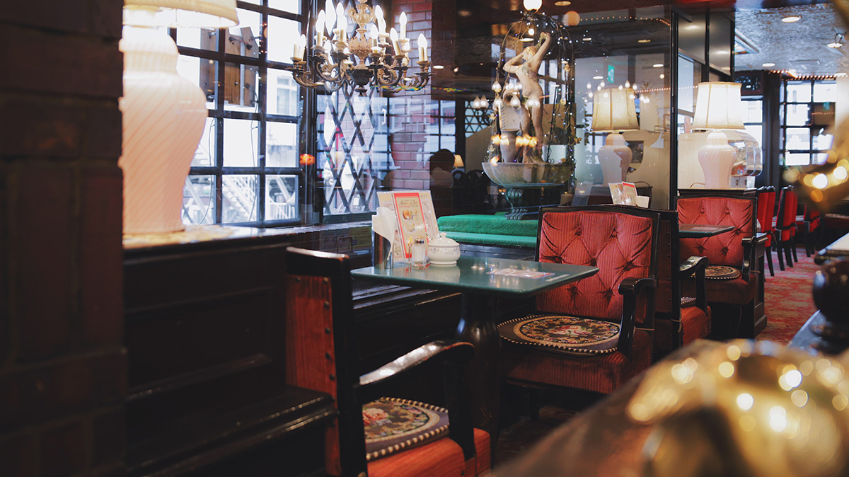 珈琲専門館 伯爵 池袋北口店の店内