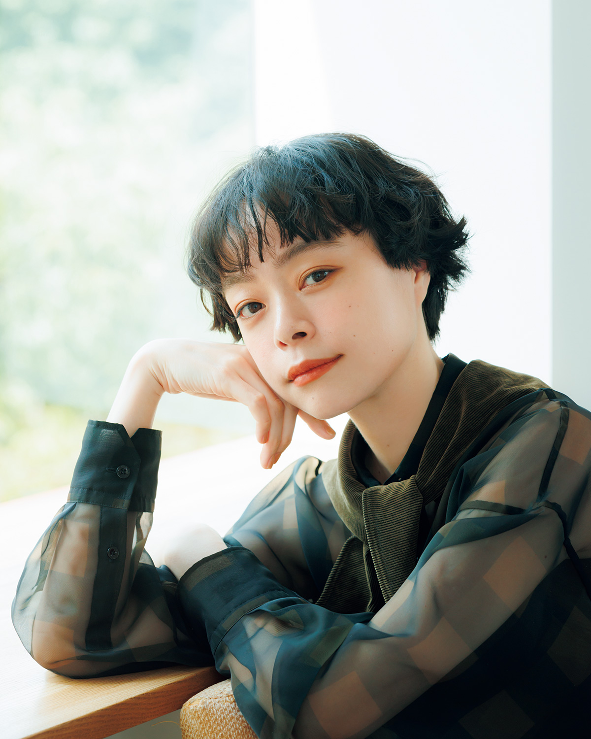 2025年秋冬｜40代・50代のプチプラメイクの仕方①上品キャラメルベージュで大人のトレンド洒落顔