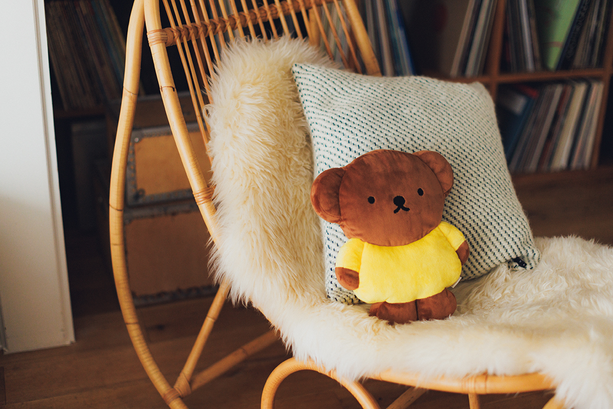 リンネル2026年2月号増刊付録 miffy ボリスのふんわりクッションは見ているだけで癒やされる