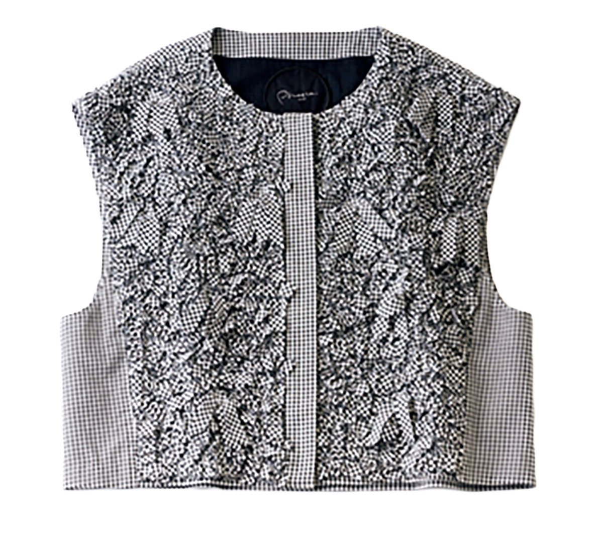 フリル状のテープをランダムに刺しゅう。立体感が映え、重ねるだけで北欧らしい遊び心をプラス。¥47,850／フィータ（フィータ）