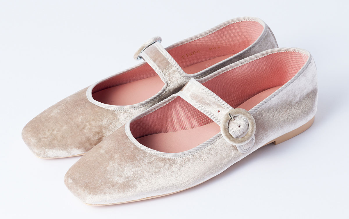 Pretty Ballerinasのストラップシューズ