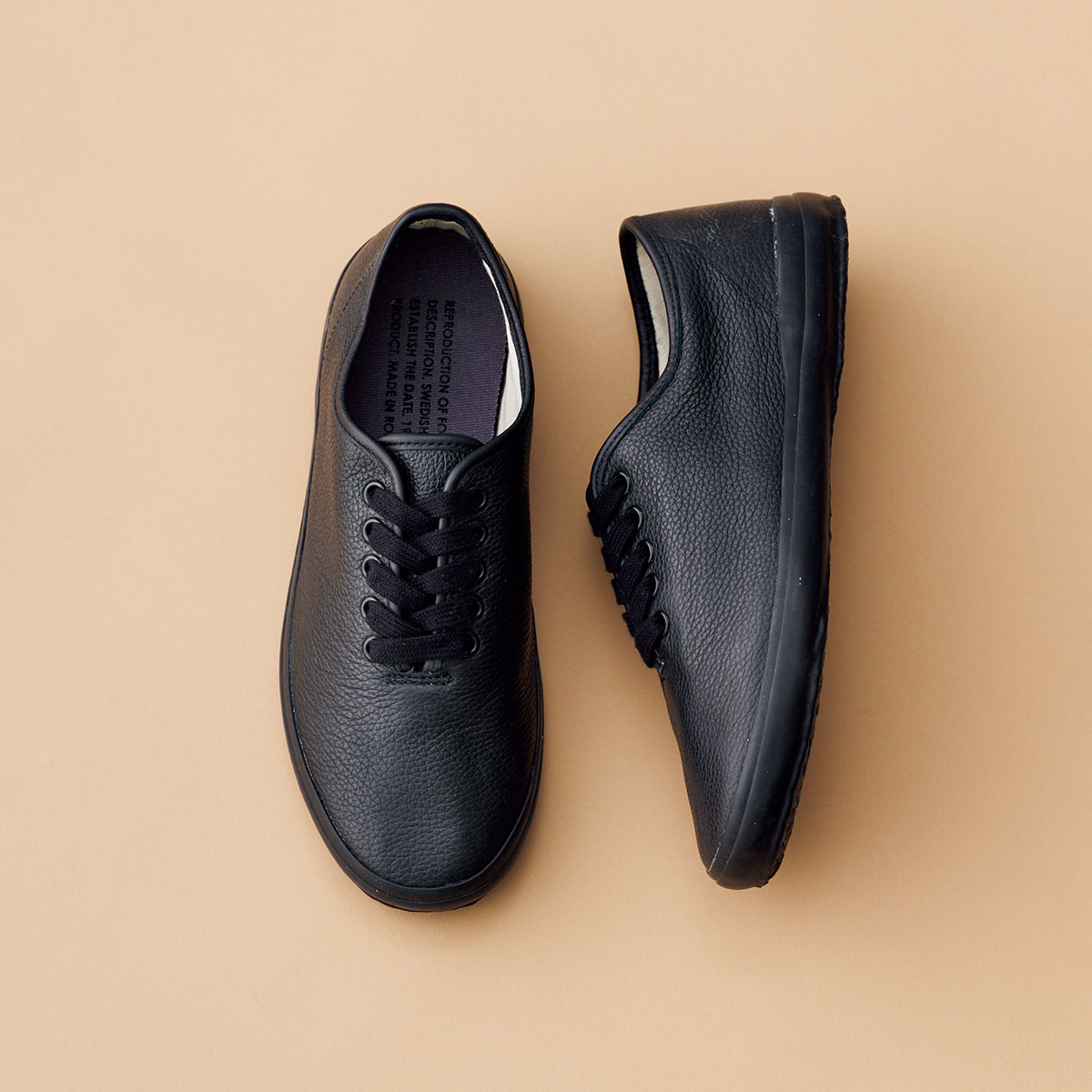 REPRODUCTION OF FOUNDの黒スニーカー