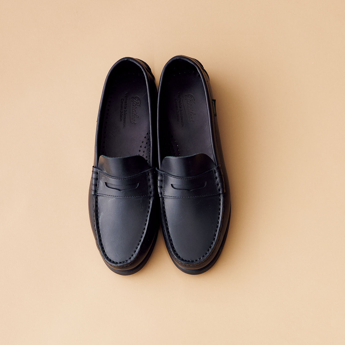 パラブーツ製のモカシンコインローファー。Brooks Brothers。