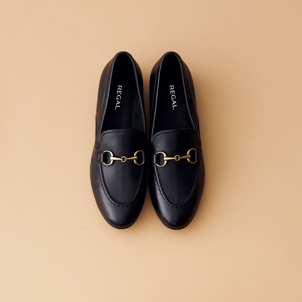 REGALのローファーはゴアテックスを搭載しているから雨の日も安心