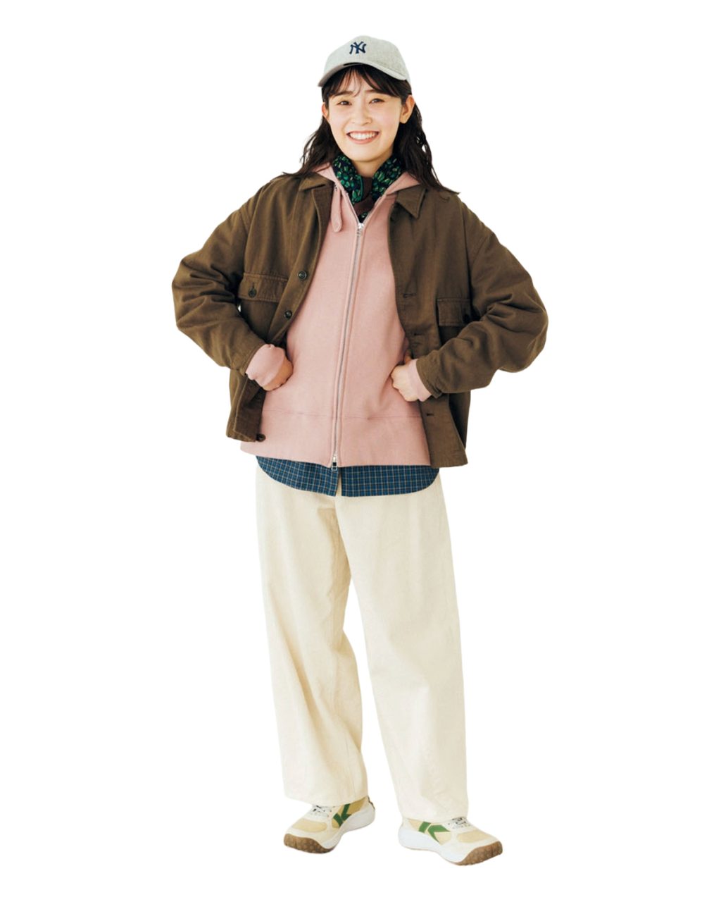 抜け感と防寒が叶う 【大人のパーカコーデ4選】 こう重ねるとおしゃれ!