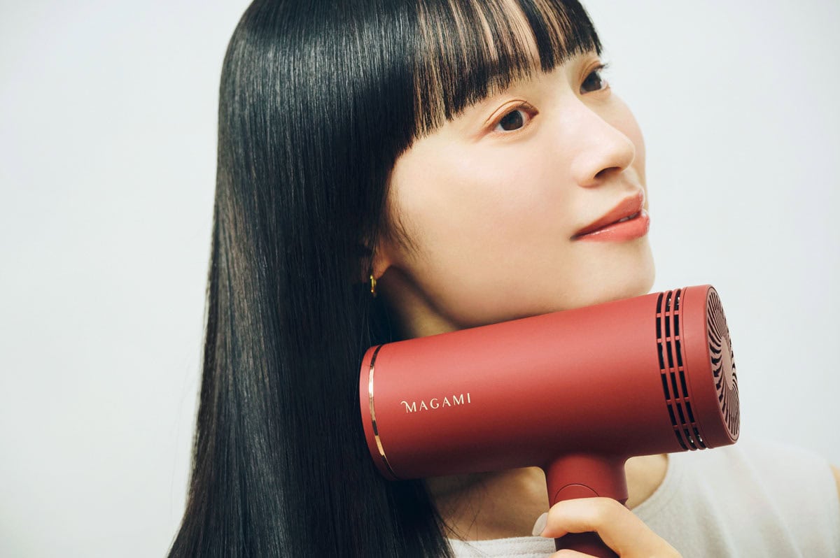 〈ヘイゼル・トンプソン〉のMAGAMI(マガミ)