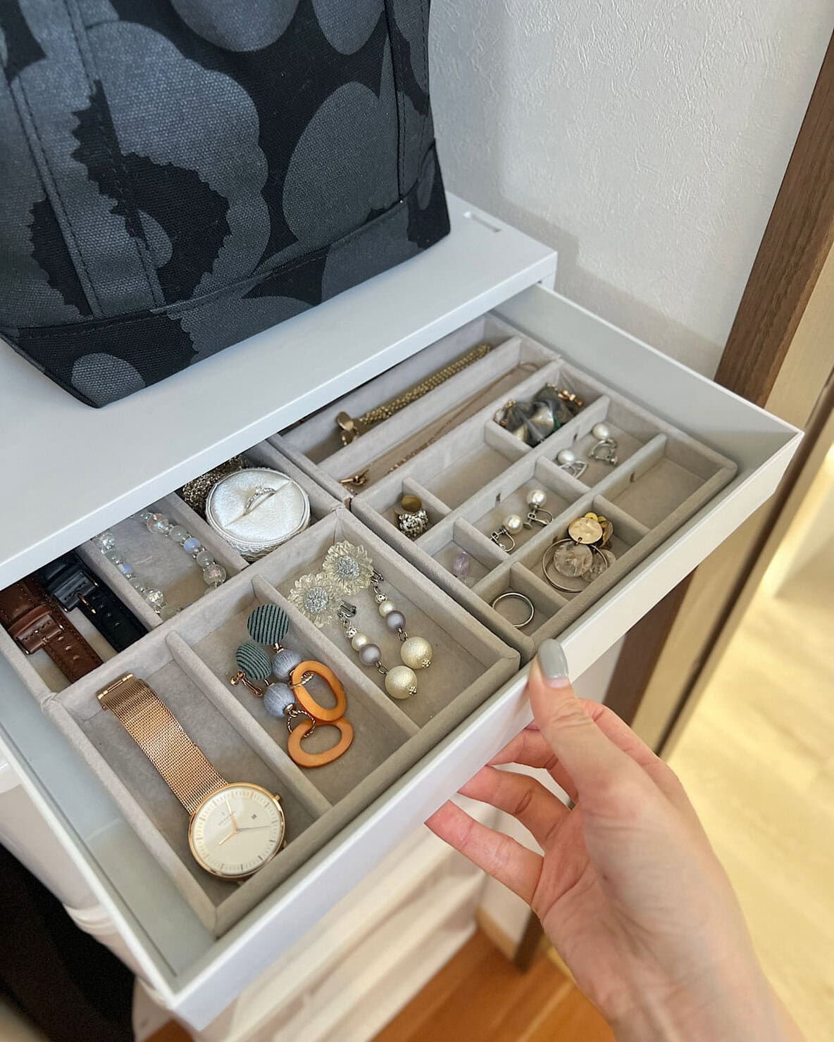 靴下とアクセサリーは「引き出しに入るだけ」で整理整頓