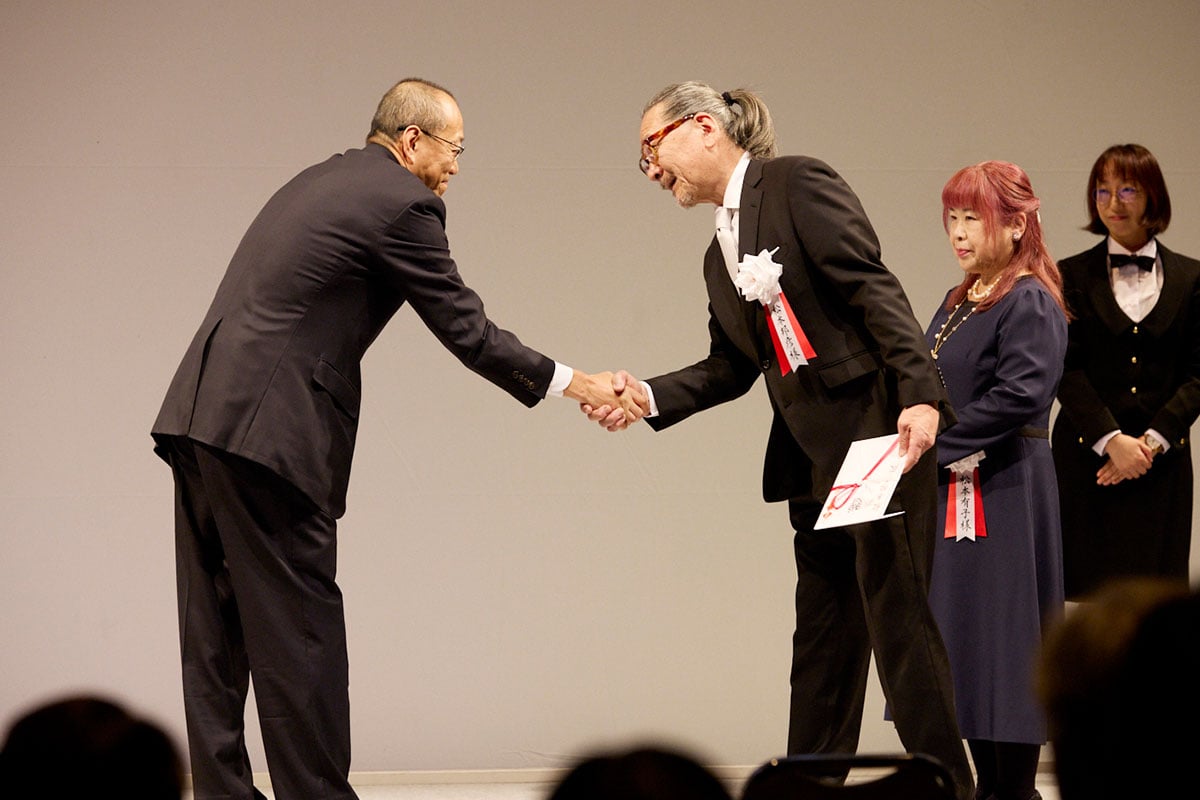 2025年「ニッセイ・バックステージ賞」の授賞式での様子